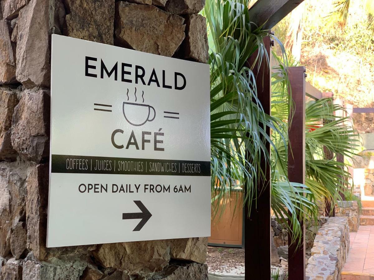 Emerald Beach Resort Altona Exterior foto
